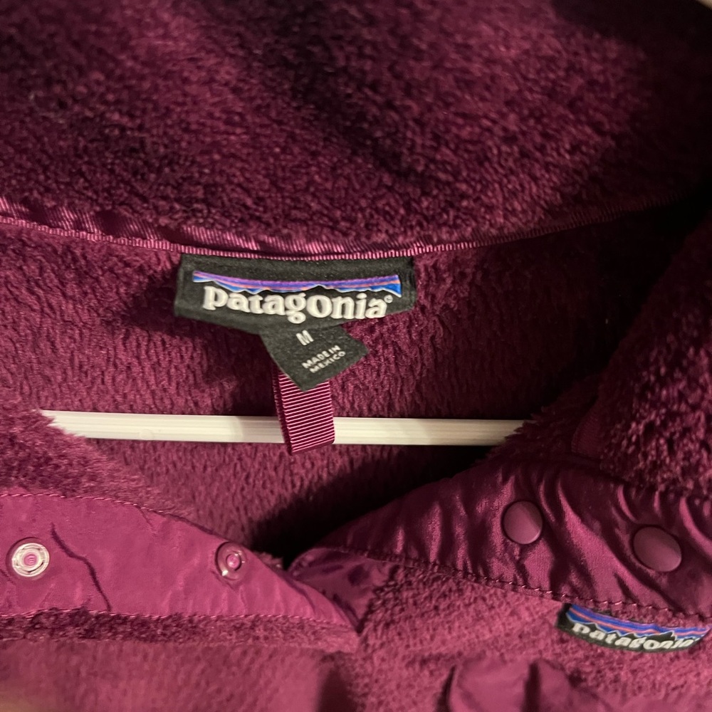 Patagonia Deep Purple Fleece Jacket - Picture 2 of 4